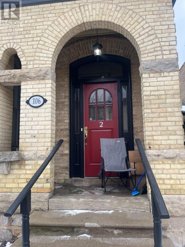 Photo - 106 1st Ave S