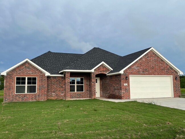 Beautiful 3/2 home in convenient location - Beautiful 3/2 home in convenient location