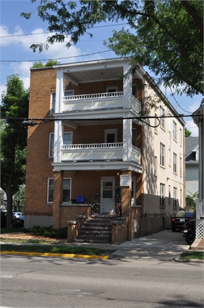 Building Photo - 323 E Johnson St Unit 2