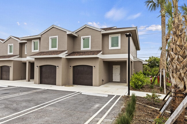 Building Photo - 4498 SW Port St Lucie Blvd