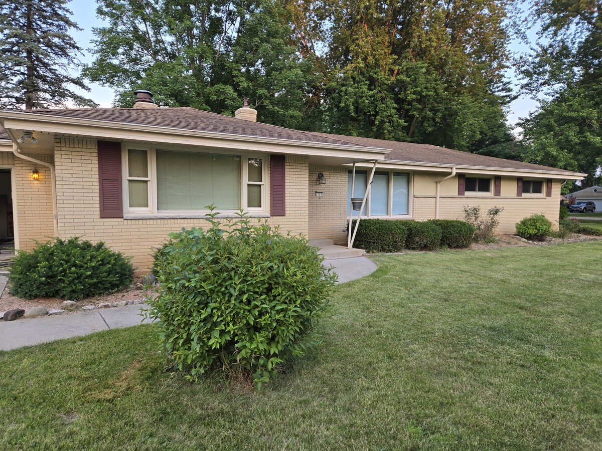 Photo - 17570 Lucy Cir