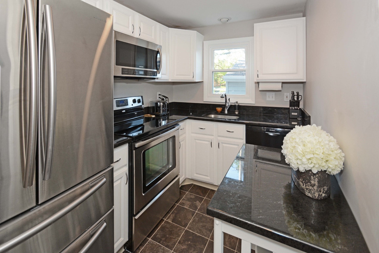 updated kitchen - 1649 Spring Garden Ave