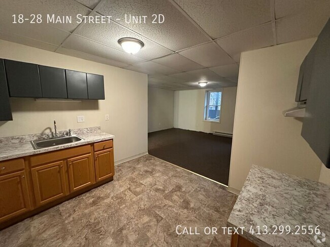 Building Photo - Studio Apartment in the Heart Of South Hadley Unit 2D