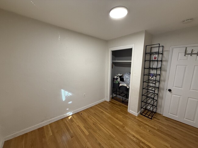 Photo - 181 Bowen St Unit 1