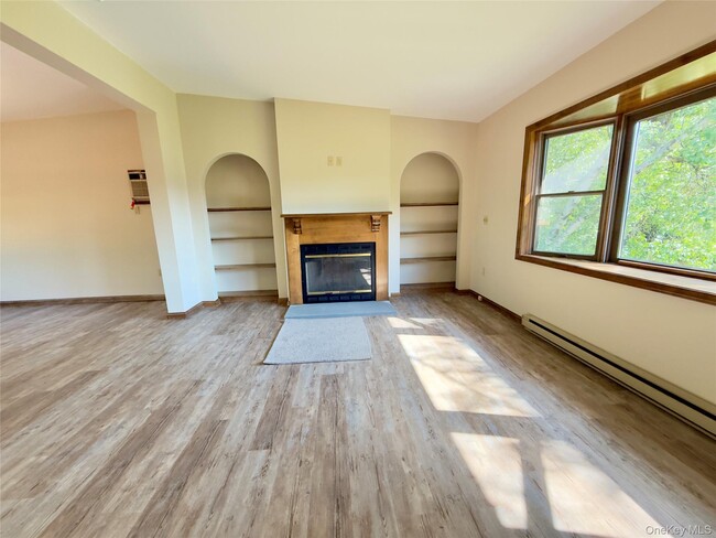 Photo - 709 Bloomingburg Rd