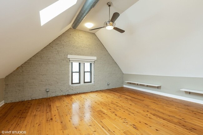 Photo - 2308 N Southport Ave Unit 3