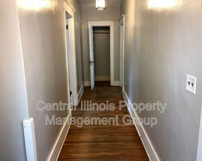 505 E Locust St