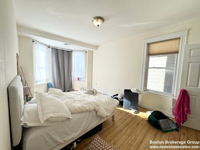 Photo - 31 Hillside St