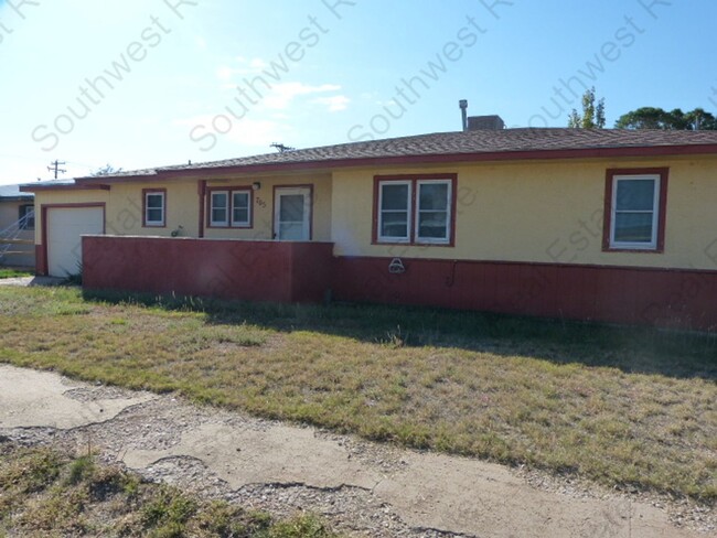 3 Bed 2 Bath Includes Washer & Dryer - San... - 3 Bed 2 Bath Includes Washer & Dryer - San... House