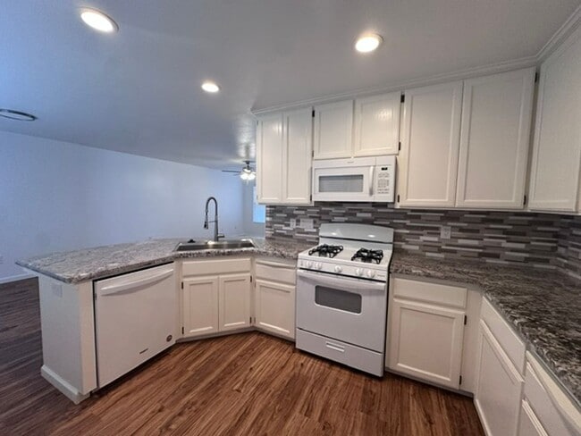 2601-2607 W Oriole