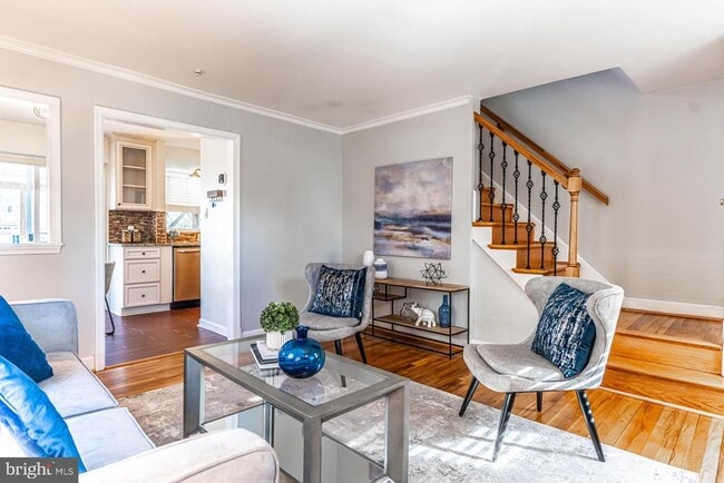 Building Photo - 2122 Arlington Terrace