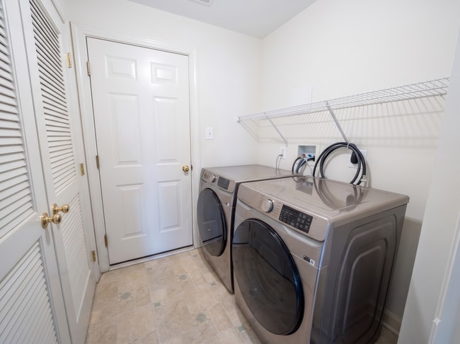Photo - 3670 Carriage Hill Dr