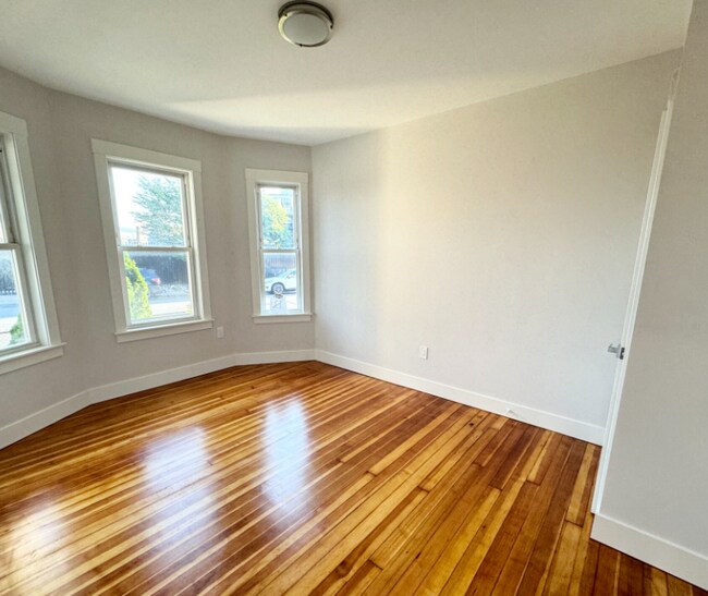 Photo - 147 E Cottage St Unit 1