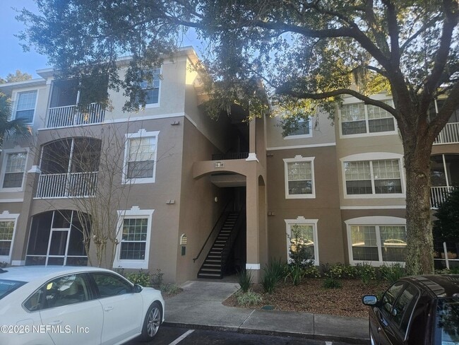 Building Photo - 10550 Baymeadows Rd Unit 323