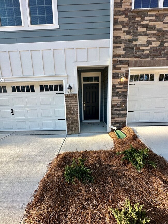 Photo - 4BR/3.5 Bath Townhouse in Prime Ballantyne Location; Great Schools