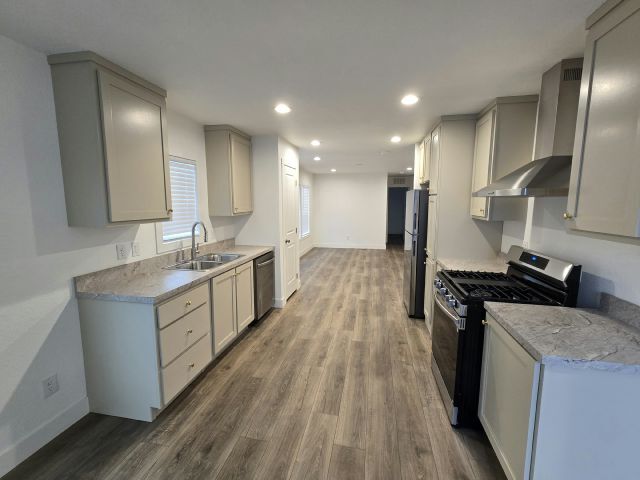 Photo - 4650 E Carey Ave