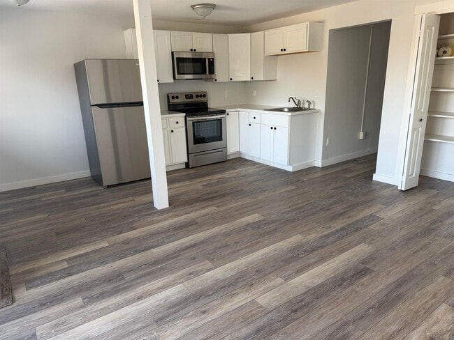 Photo - 473 Maple St Unidad 3