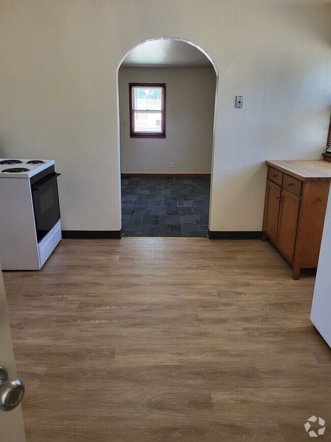 Building Photo - 1226 Berner St Unit #B Rental