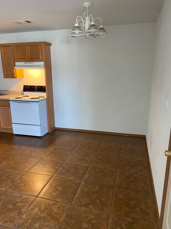 Photo - 305-307 E. Asher Ct. Unit 305 E. Asher Ct.