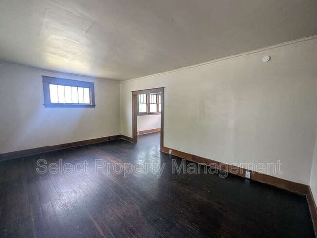 Photo - 1148 W Packard Ave