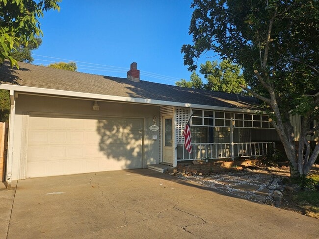 Building Photo - 1150 Butte St