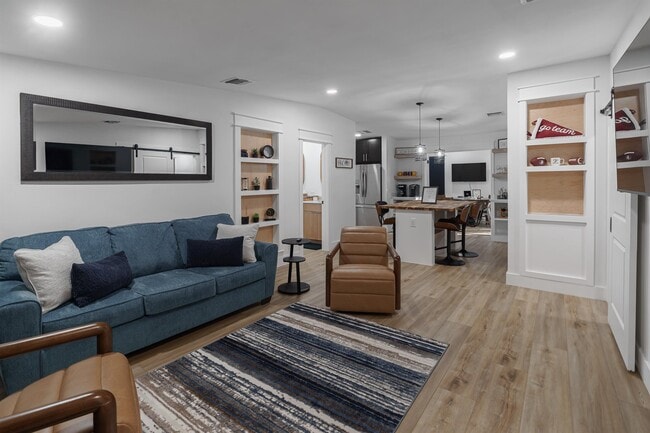 Photo - 1821 Jackson Bluff Rd