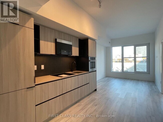 Photo - 2 Augusta Ave Unité 703