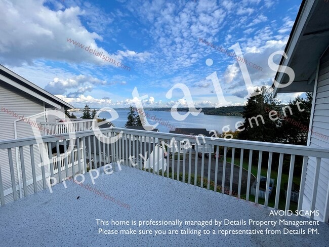 Building Photo - 3 BR Top Floor View Condo. Incl W/S/G Unit G-301