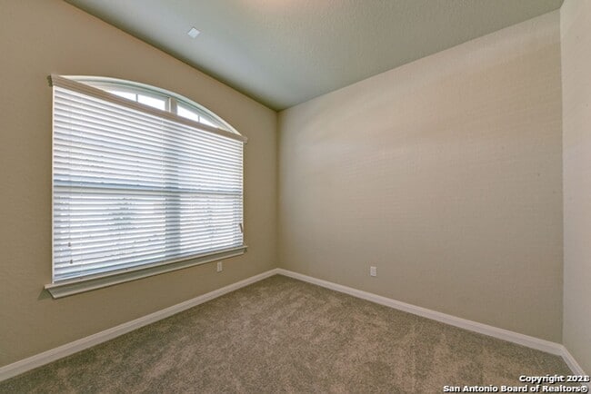 Photo - 3 Bed 2.5 Bath