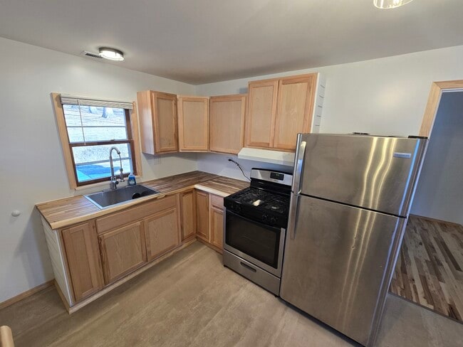 Photo - 3352 E 2059th Rd