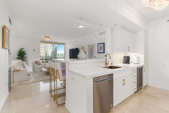 Building Photo - 550 Okeechobee Blvd Unit 1409
