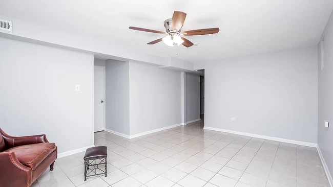 Photo - 5439 W Schubert Ave Unidad Basement