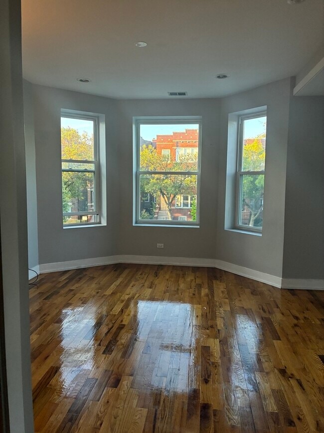 Photo - 4935 W Washington Blvd