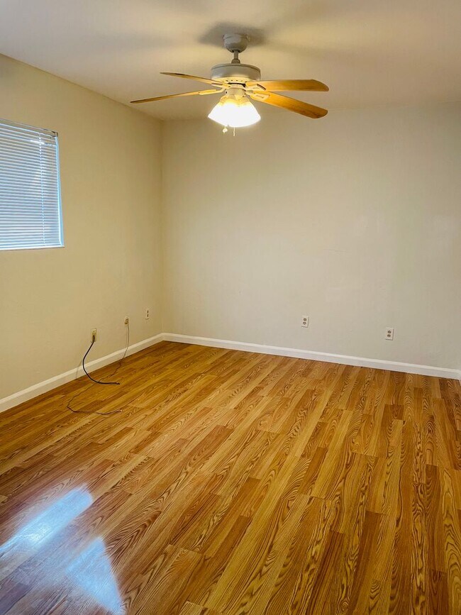 Photo - 2081-437 Myrtle Unit 437 Myrtle Ave #F