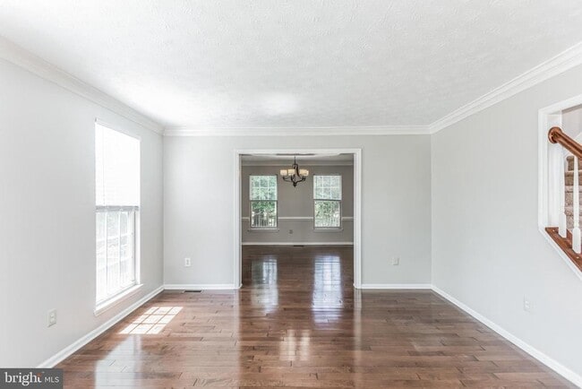 Photo - 1650 Wickham Way