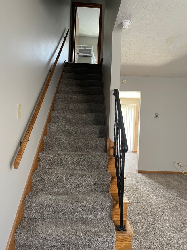 Photo - 185 Mills St