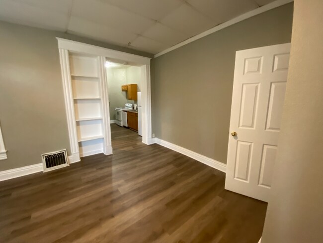 Photo - 901 W 6th St Unidad A