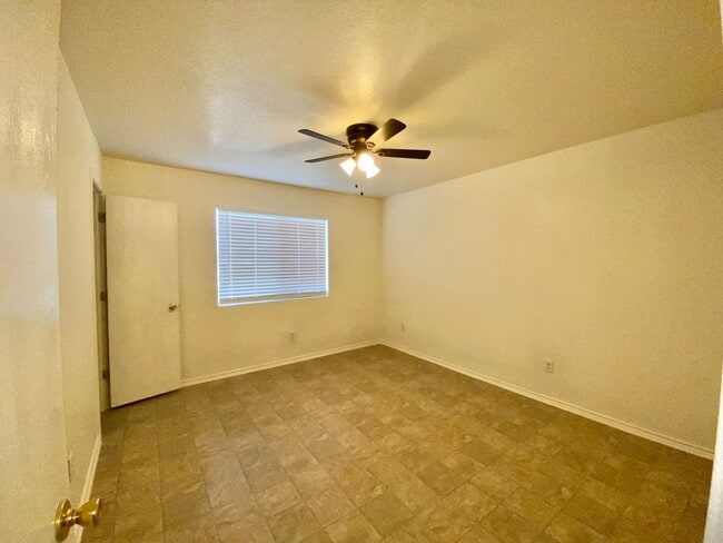 Photo - 3906 Gus Dr