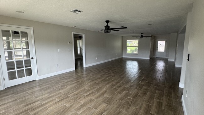 Photo - 7409 Lake Forest Cir