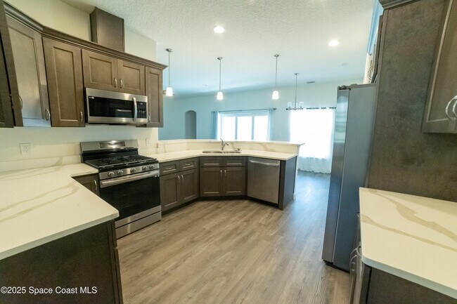 Photo - 526 Falmouth St