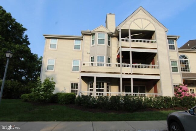 Building Photo - 101 Claridge Ct Unit 1