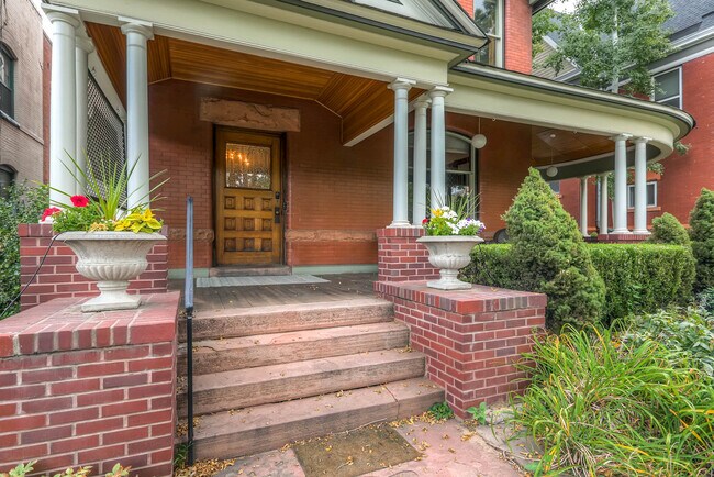 Photo - 1638 N Ogden St Unit 3