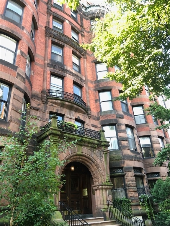 Photo - 259 Beacon St Unidad 72