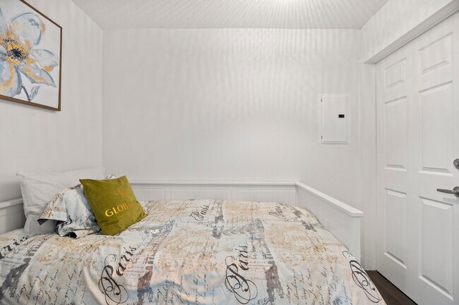 Photo - 462 Front St W Unit ID1345887P