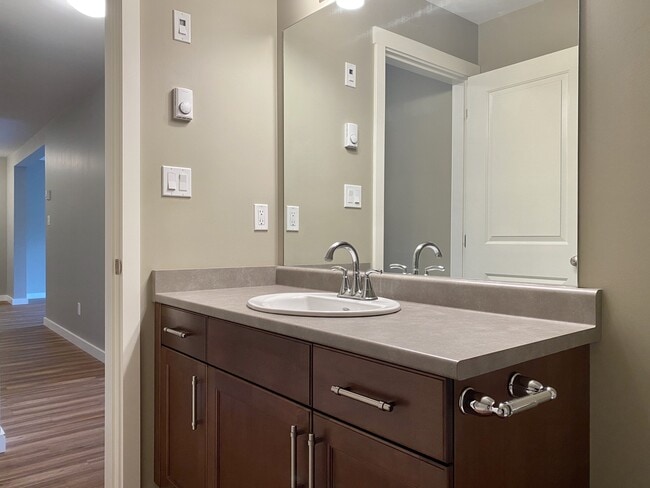 Photo - 808-808 S Island Hwy Unit 407