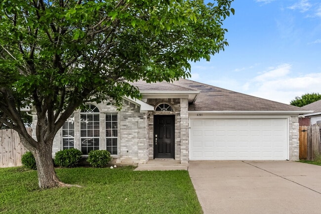 Building Photo - 6101 Summerfield Dr