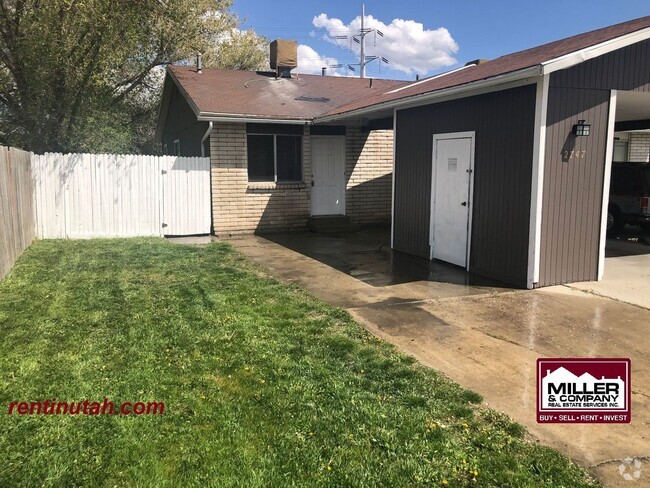 Building Photo - 2747 S 2855 W Rental
