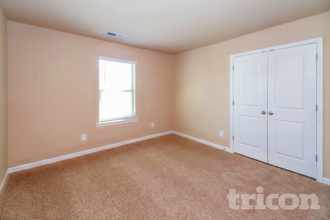 Photo - 143 Southwind Ln