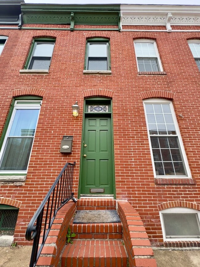 Photo - Charming 2 Bedroom/1 Bathroom Townhome with Deck and Parking Pad in South Baltimore!