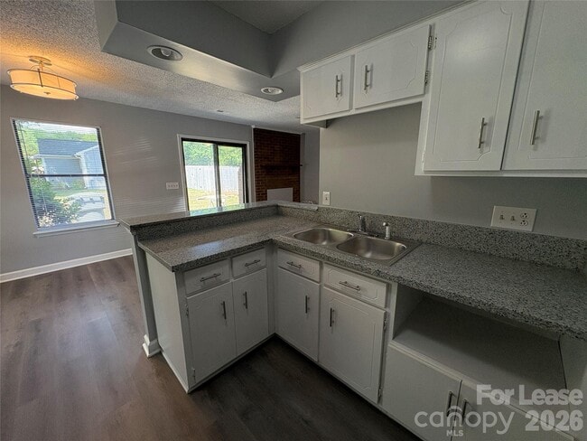 Photo - 3600 Cobbleridge Dr